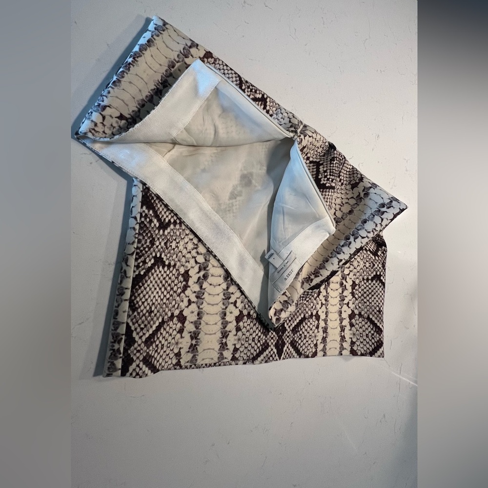 J. Crew No. 2 Pencil Wool Silk Skirt Women's 2 Ivory/Black Snake Print size 2 - Picture 8 of 11